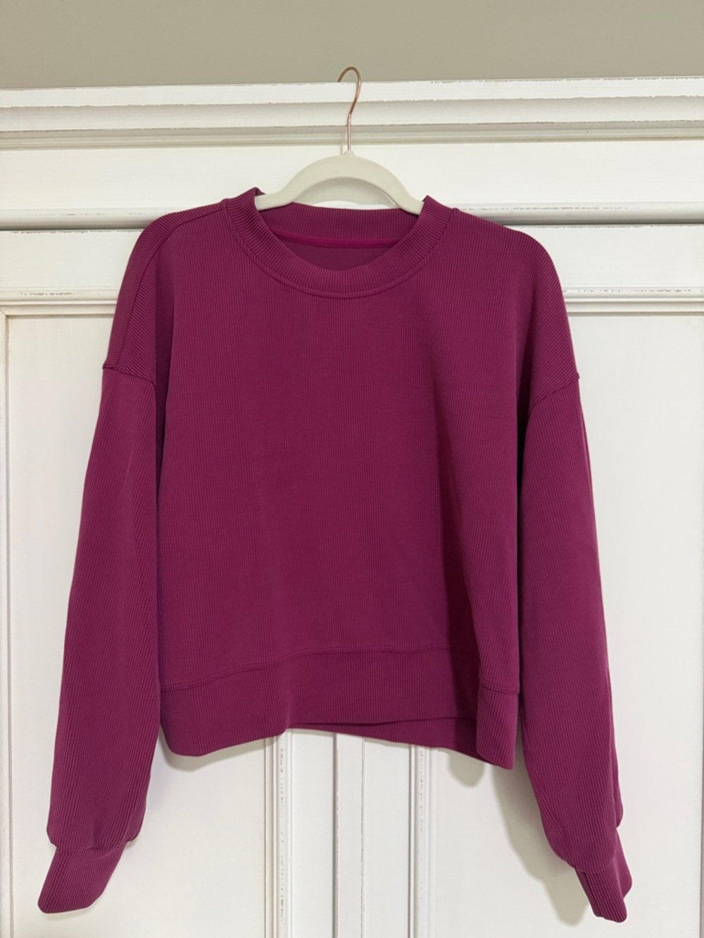 Lululemon Women's Magenta Crewneck Pullover Sweatshirt